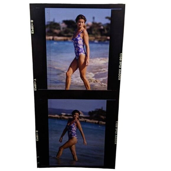 Kathy Ireland Double Photo Slide Swimsuit Model Catalog‎ Production Picture (E9) - Picture 1 of 1